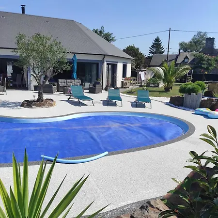 Maison Calme Avec Piscine *