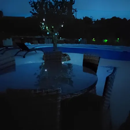 Maison Calme Avec Piscine